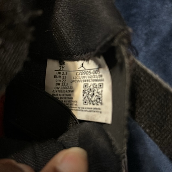 Black, white, red Jordan’s. Worn once - Picture 4 of 4